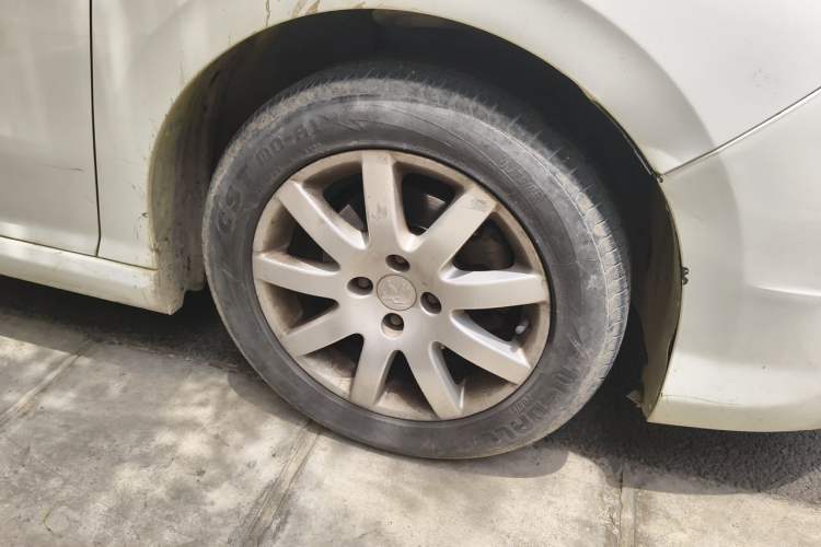 Used Peugeot 308 2013 1.6L Manual Fashion Model Right Front Wheel Hub