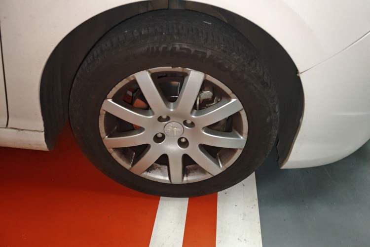 Used Peugeot 308 2013 1.6L Automatic Fashion Model Right Front Wheel Hub