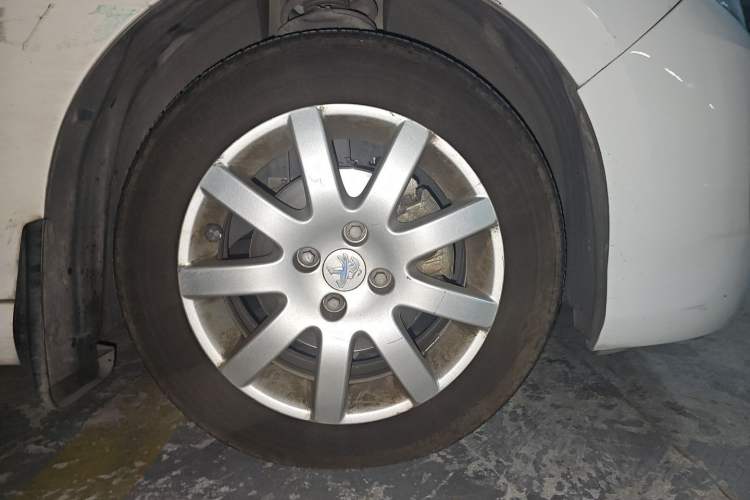 Used Peugeot 308 2013 1.6L Automatic Fashion Model Right Front Wheel Hub
