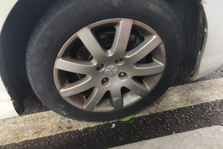 Used Peugeot 308 2013 1.6L Automatic Fashion Model Right Front Wheel Hub