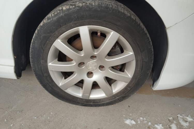 Used Peugeot 308 2013 1.6L Automatic YouShang Model Right Front Wheel Hub