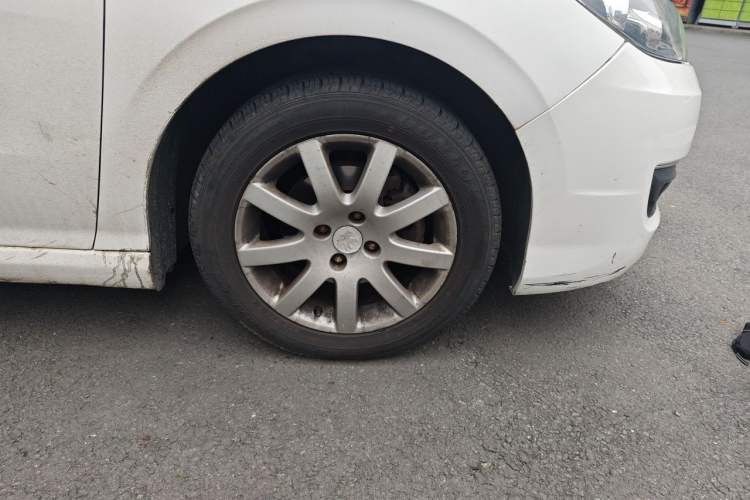 Used Peugeot 308 2013 1.6L Manual YouShang Model Right Front Wheel Hub