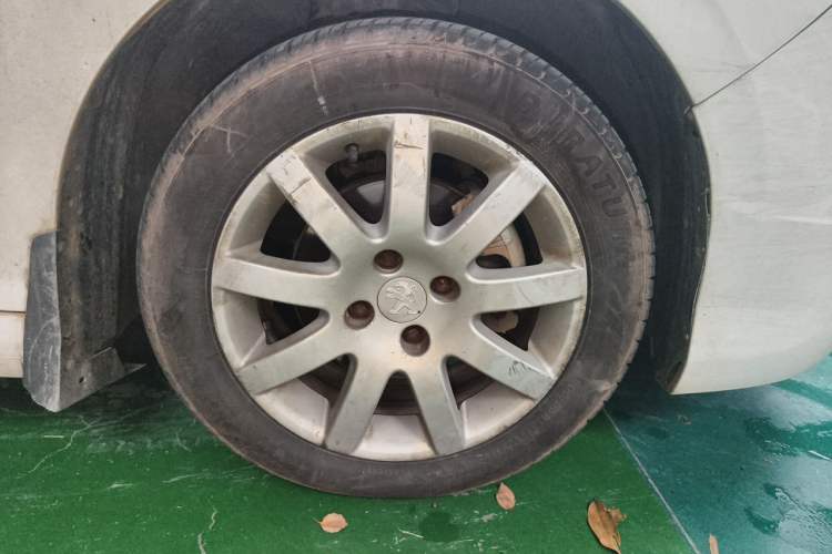 Used Peugeot 308 2013 1.6L Automatic YouShang Model Right Front Wheel Hub