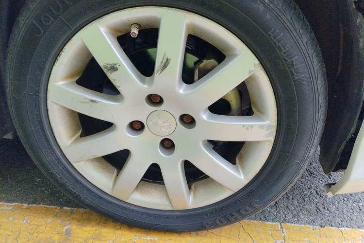 Used Peugeot 308 2013 1.6L Automatic YouShang Model Right Front Wheel Hub
