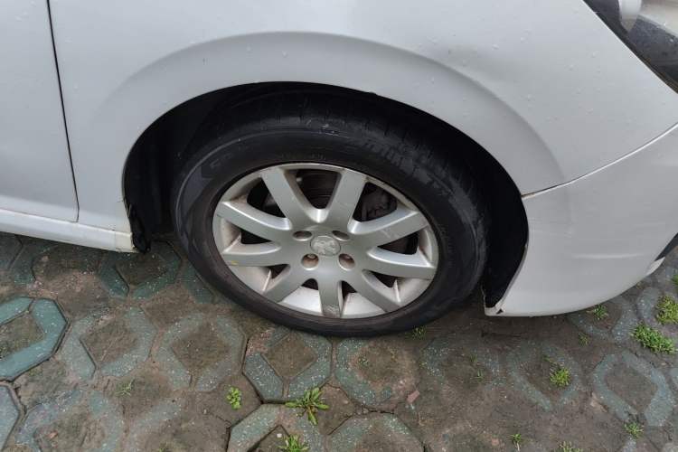 Used Peugeot 308 2013 1.6L Automatic YouShang Model Right Front Wheel Hub