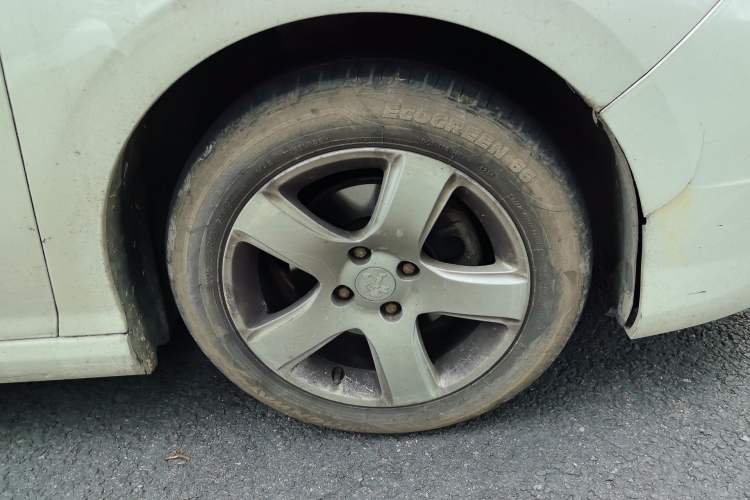 Used Peugeot 308 2013 1.6L Automatic YouShang Model Right Front Wheel Hub