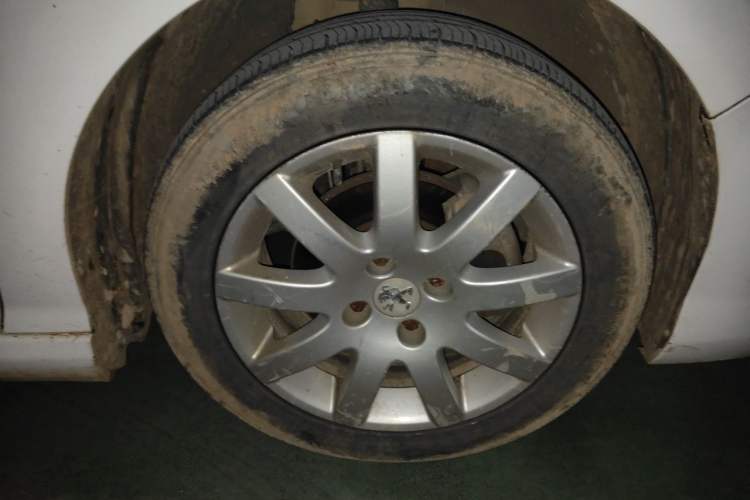 Used Peugeot 308 2013 1.6L Automatic Fashion Model Right Front Wheel Hub