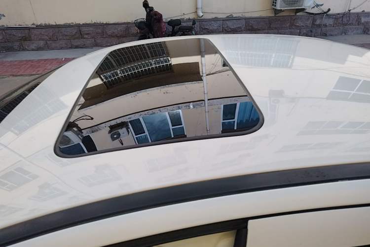 Used Peugeot 308 2013 1.6L Automatic Fashion Model Roof