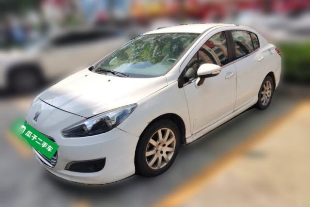 Ojetý Peugeot 308 2013 1.6L Automatic YouShang Model