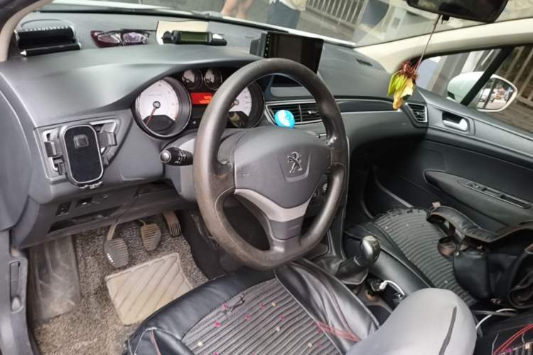 Used Peugeot 308 2013 1.6L Manual YouShang Model Steering Wheel
