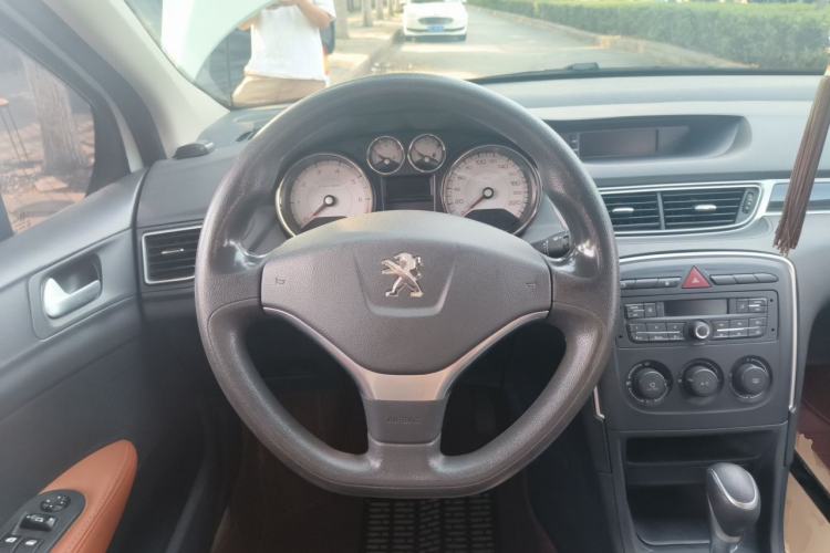 Used Peugeot 308 2013 1.6L Automatic YouShang Model Steering Wheel