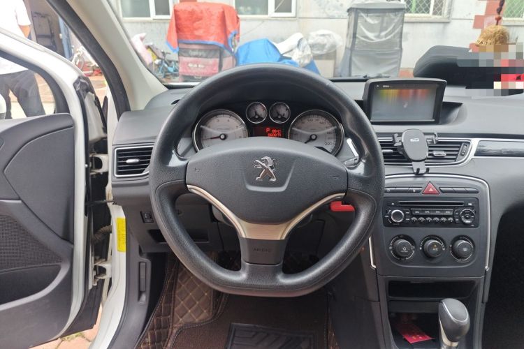 Used Peugeot 308 2013 1.6L Automatic YouShang Model Steering Wheel