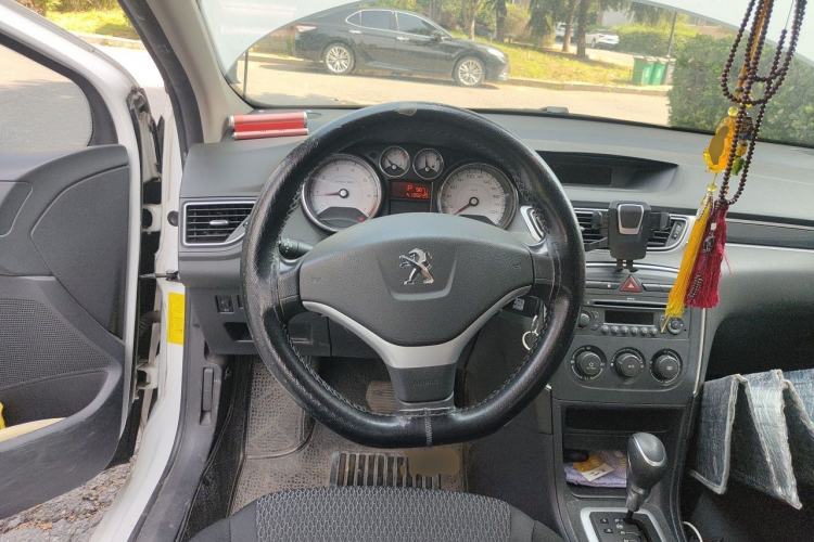 Used Peugeot 308 2013 1.6L Automatic YouShang Model Steering Wheel