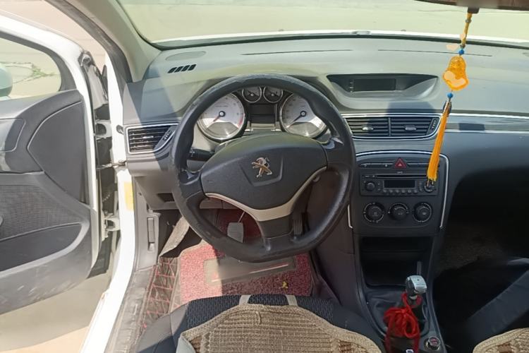 Used Peugeot 308 2013 1.6L Manual YouShang Model Steering Wheel