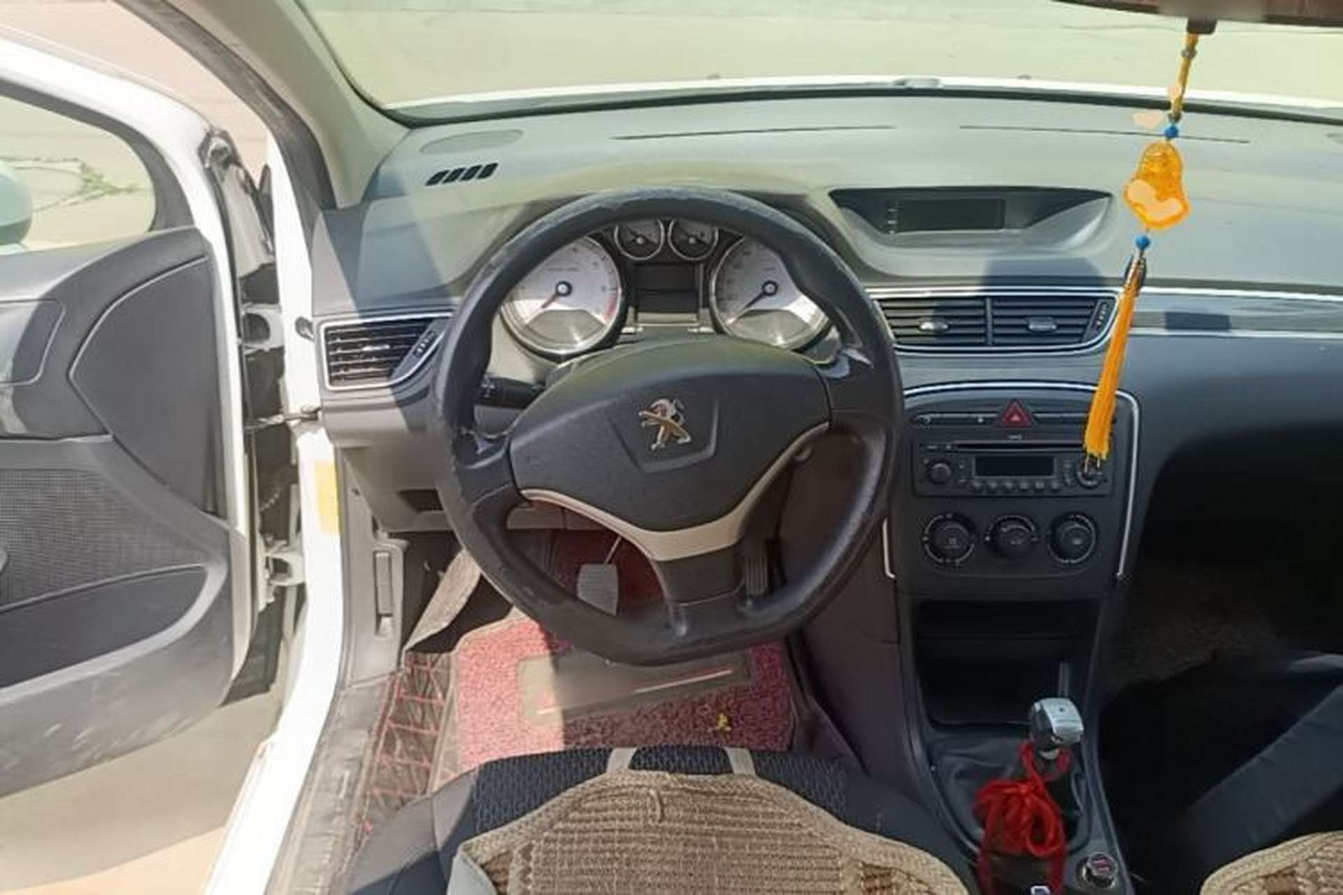 Used Peugeot 308 2013 1.6L Manual YouShang Model Steering Wheel