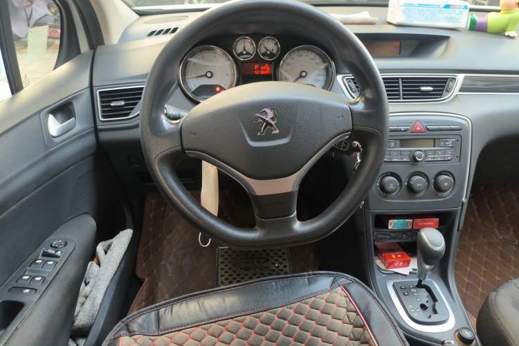 Used Peugeot 308 2013 1.6L Automatic YouShang Model Steering Wheel