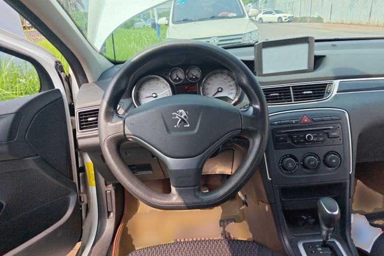 Used Peugeot 308 2013 1.6L Automatic YouShang Model Steering Wheel