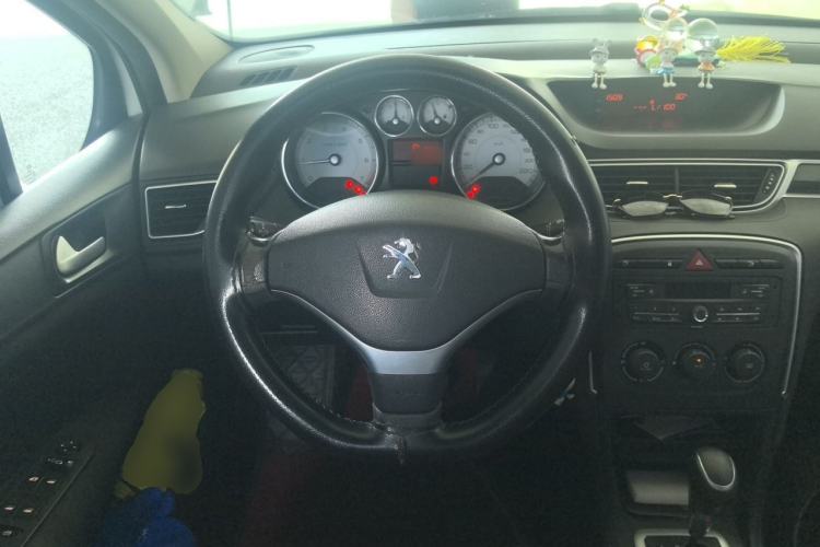 Used Peugeot 308 2013 1.6L Automatic YouShang Model Steering Wheel