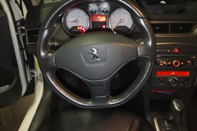 Used Peugeot 308 2013 1.6L Automatic YouShang Model Steering Wheel
