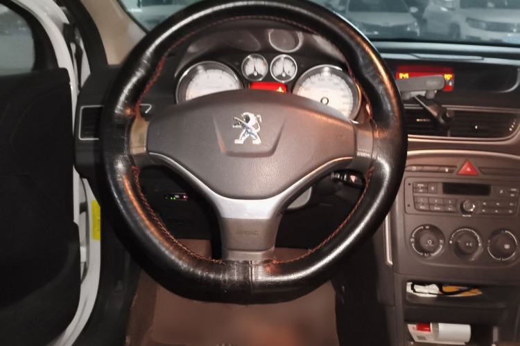 Used Peugeot 308 2013 1.6L Manual YouShang Model CNG Steering Wheel