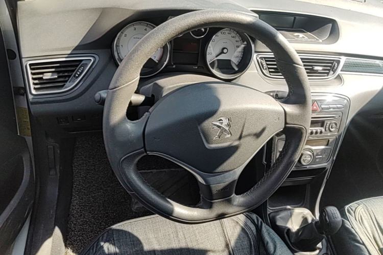 Used Peugeot 308 2013 1.6L Manual Fashion Model Steering Wheel