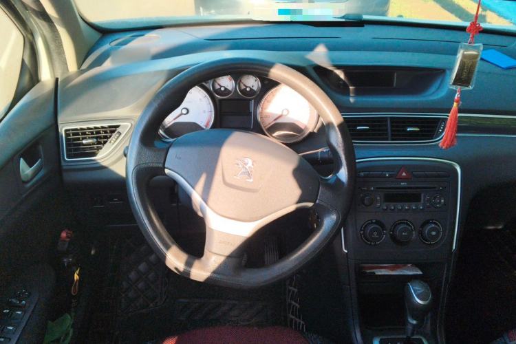 Used Peugeot 308 2013 1.6L Automatic YouShang Model Steering Wheel