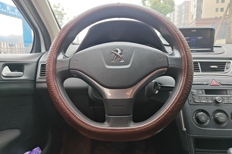 Used Peugeot 308 2013 1.6L Automatic YouShang Model Steering Wheel