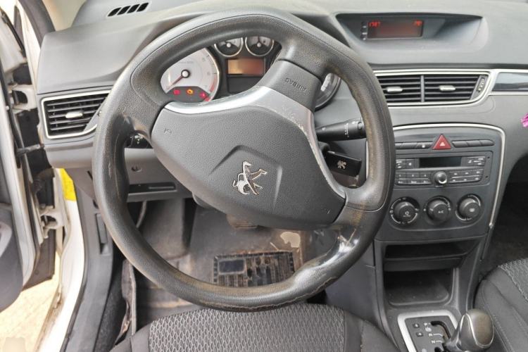 Used Peugeot 308 2013 1.6L Automatic YouShang Model Steering Wheel