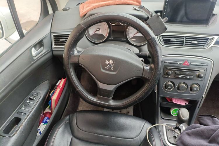 Used Peugeot 308 2013 1.6L Automatic YouShang Model Steering Wheel