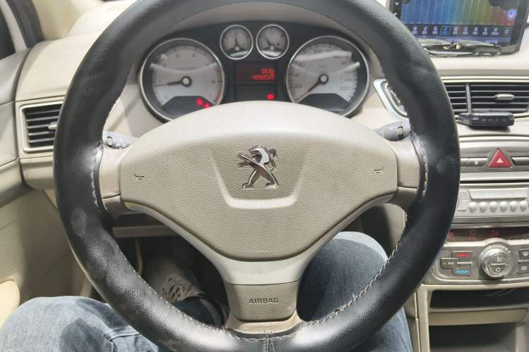 Used Peugeot 308 2013 1.6L Manual Fashion Model Steering Wheel