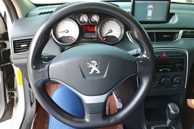 Used Peugeot 308 2013 1.6L Automatic YouShang Model Steering Wheel