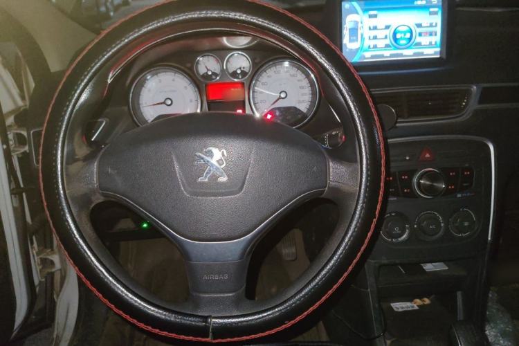 Used Peugeot 308 2013 1.6L Manual YouShang Model CNG Steering Wheel