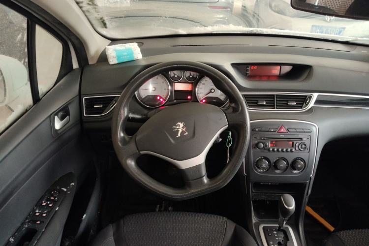 Used Peugeot 308 2013 1.6L Automatic YouShang Model Steering Wheel