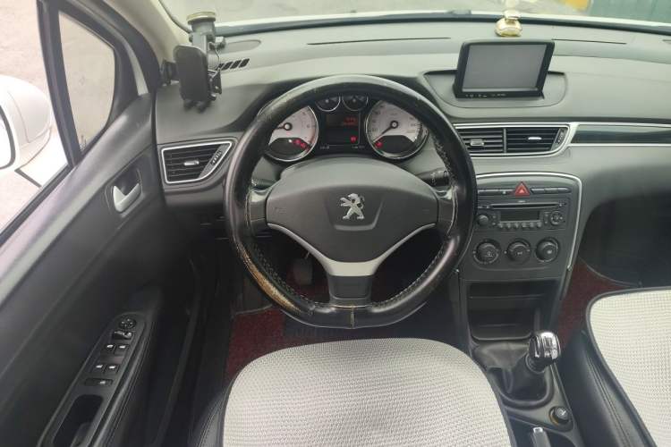 Used Peugeot 308 2013 1.6L Manual YouShang Model Steering Wheel