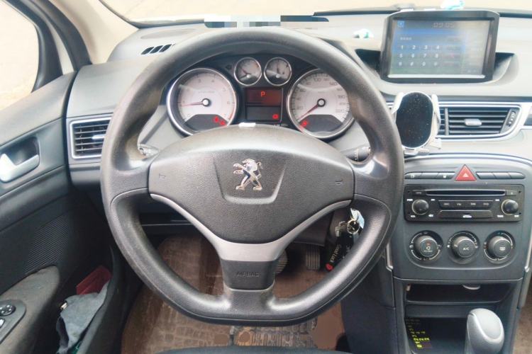 Used Peugeot 308 2013 1.6L Automatic YouShang Model Steering Wheel