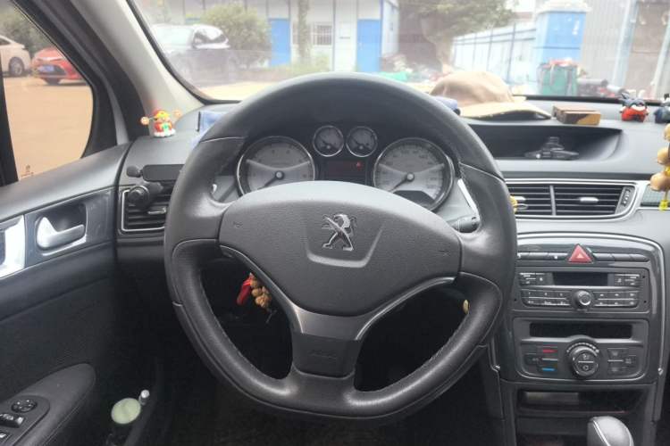 Used Peugeot 308 2013 1.6L Automatic Fashion Model Steering Wheel