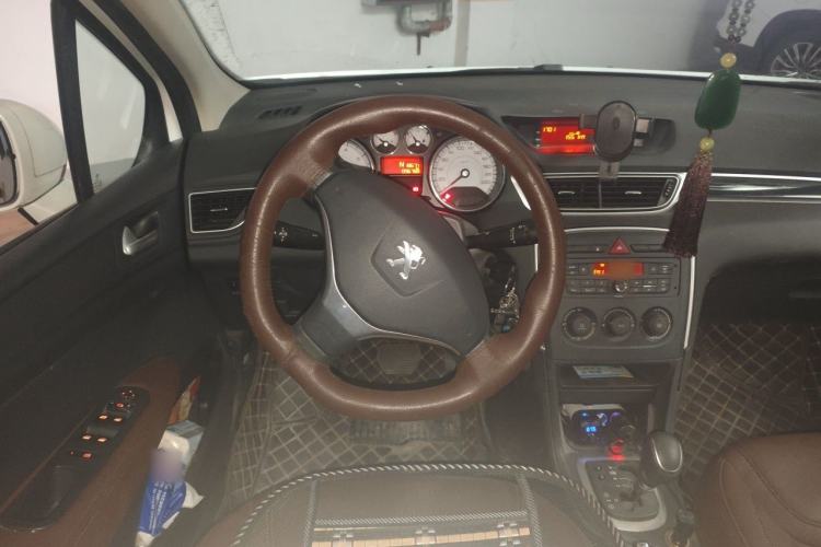 Used Peugeot 308 2013 1.6L Automatic YouShang Model Steering Wheel