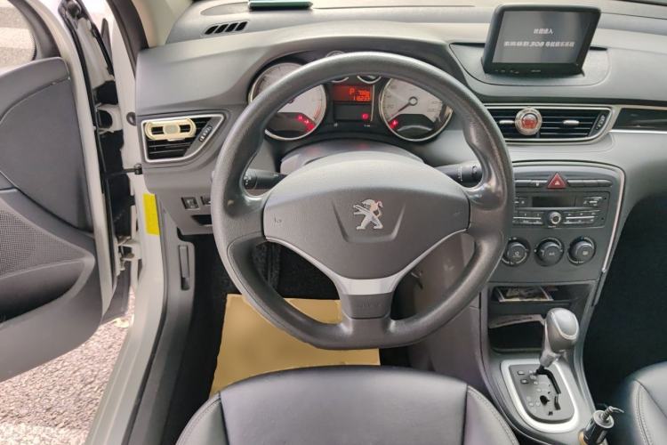 Used Peugeot 308 2013 1.6L Automatic YouShang Model Steering Wheel