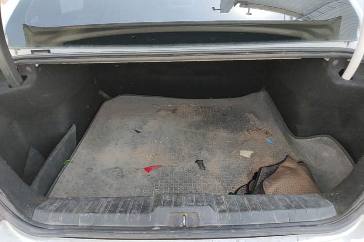 Used Peugeot 308 2013 1.6L Manual YouShang Model Trunk