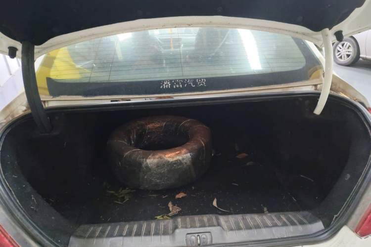 Used Peugeot 308 2013 1.6L Manual YouShang Model Trunk