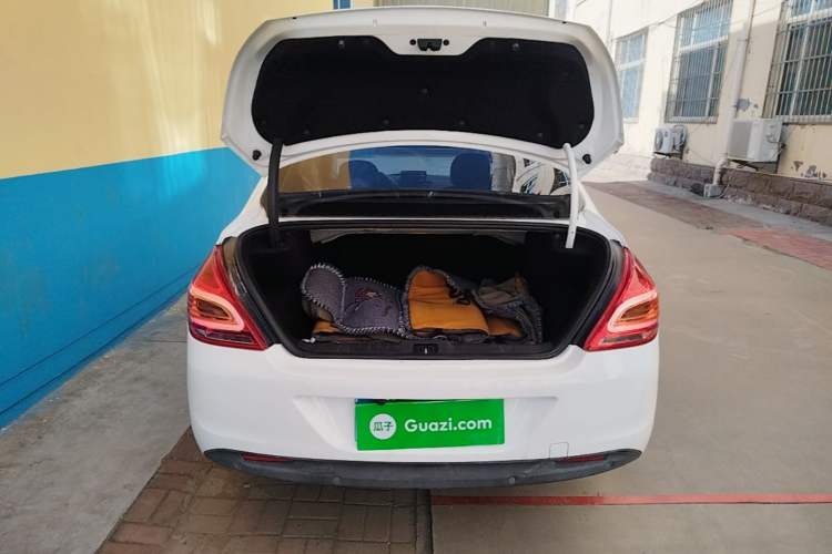 Used Peugeot 308 2013 1.6L Automatic Fashion Model Trunk