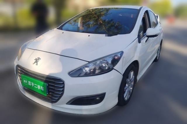 Ojetý Peugeot 308 2013 1.6L Automatic YouShang Model