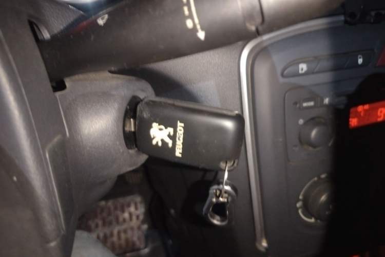 Used Peugeot 308 2013 1.6L Manual YouShang Model Vehicle Key