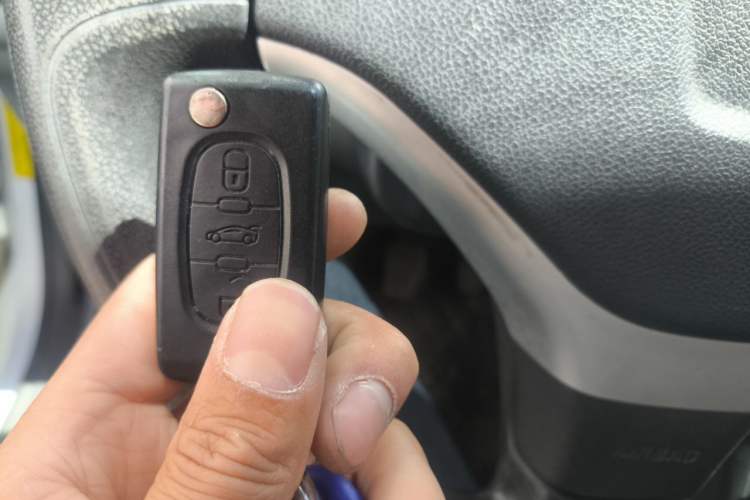 Used Peugeot 308 2013 1.6L Manual YouShang Model Vehicle Key
