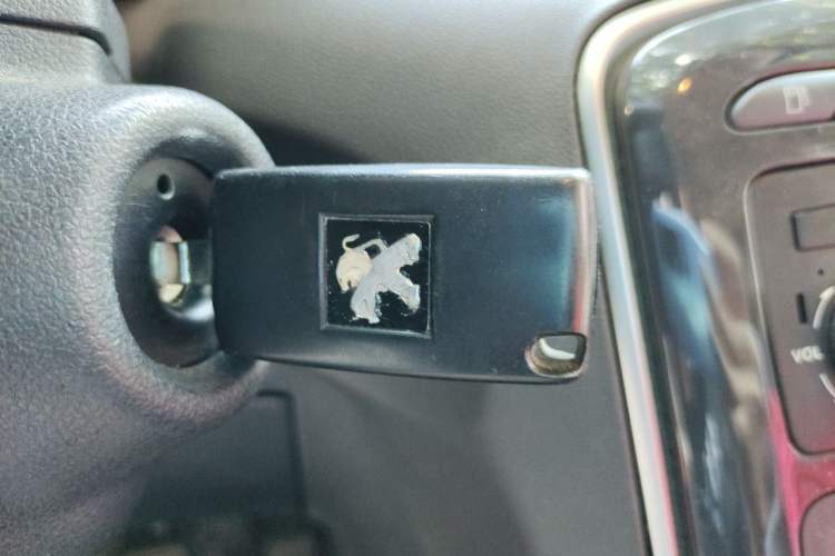 Used Peugeot 308 2013 1.6L Manual Fashion Model Vehicle Key