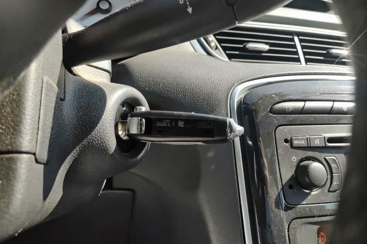 Used Peugeot 308 2013 1.6L Manual Fashion Model Vehicle Key