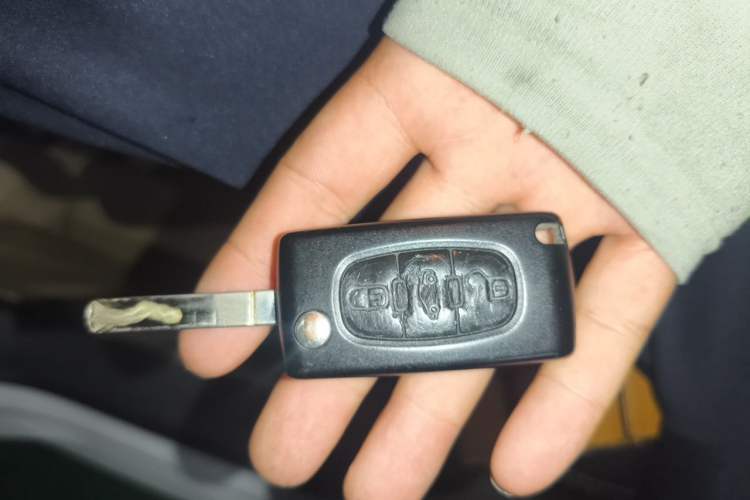 Used Peugeot 308 2013 1.6L Automatic Fashion Model Vehicle Key