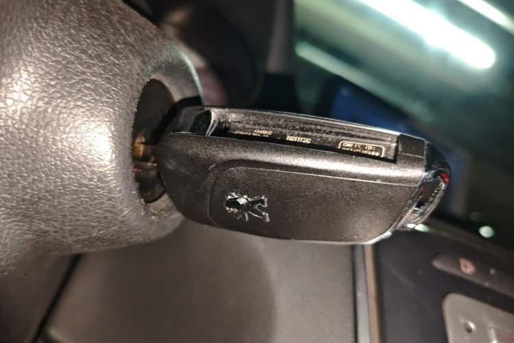 Used Peugeot 308 2013 1.6L Automatic Fashion Model Vehicle Key