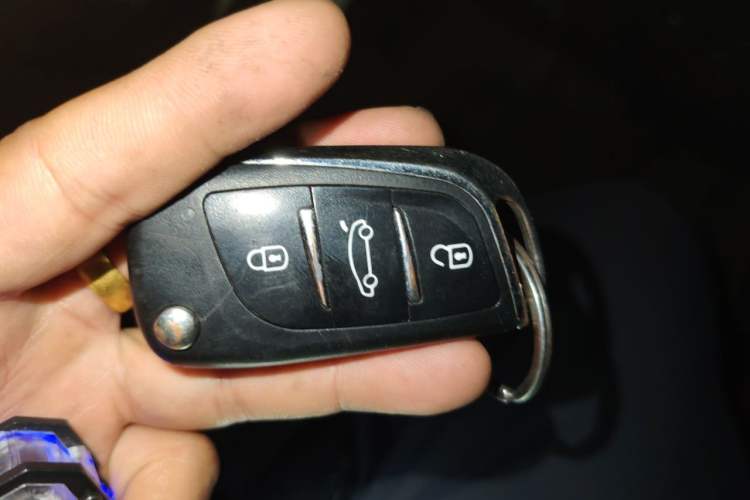 Used Peugeot 308 2013 1.6L Manual YouShang Model CNG Vehicle Key