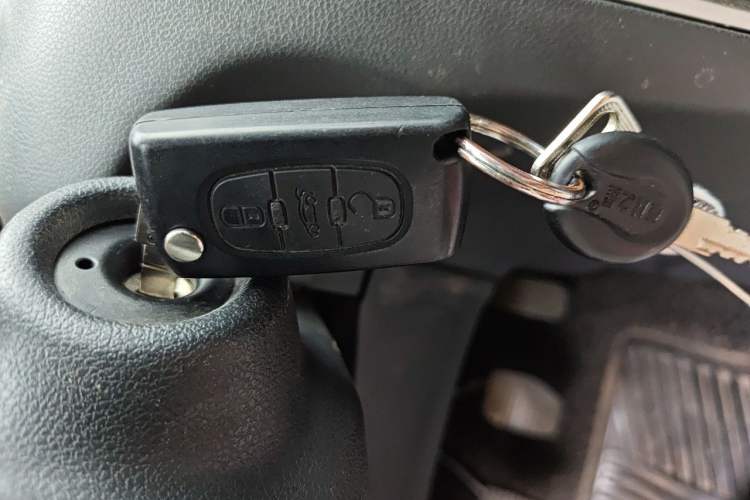 Used Peugeot 308 2013 1.6L Manual YouShang Model Vehicle Key